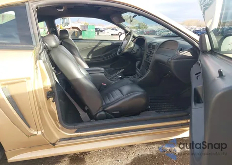 2000 Ford Mustang Gt z USA, uszkodzony, nr VIN 1FAFP42X5YF217680